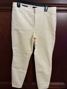 Talbots women corduroy, jegging Cream
